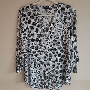 🦋Jones New York🦋 Leopard Print Tunic Top